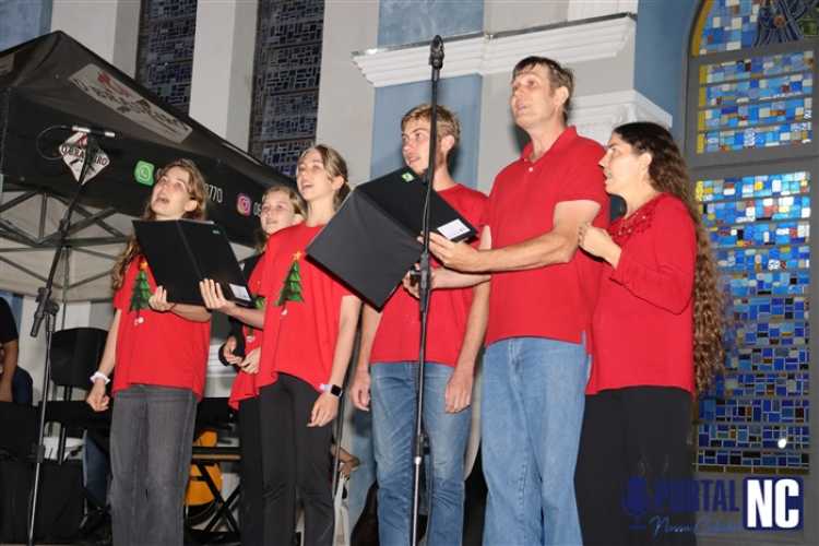 Sorteio do IPTU Premiado reúne grande público e clima natalino na Praça Rui Barbosa