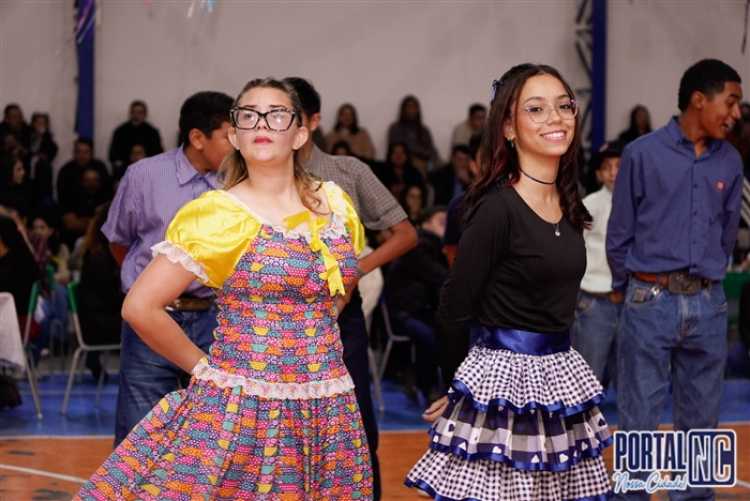 Arraiá da Escola Cultura e Liberdade reúne alunos e famílias em noite de festa