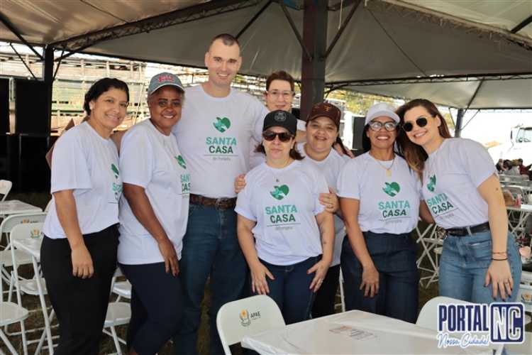 Leilão de gado arrecada recursos para a Santa Casa de Pompeia