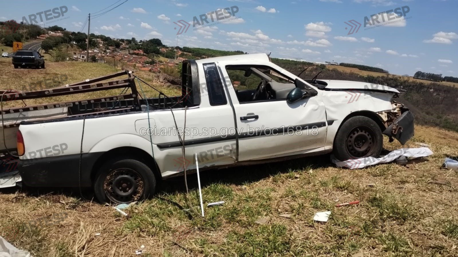 Motorista morre após capotamento na SP-294 entre Pompeia e Quintana