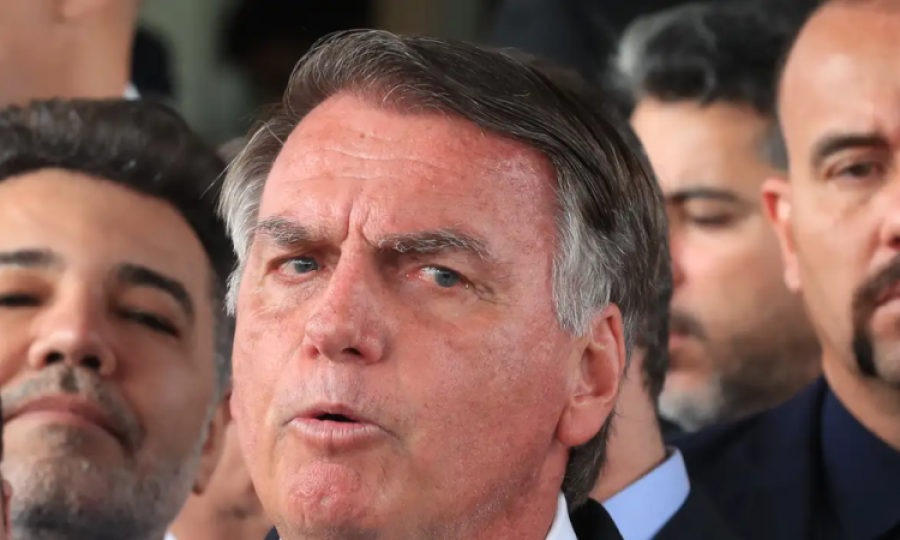 Bolsonaro é preso preventivamente por determinação do STF neste sábado