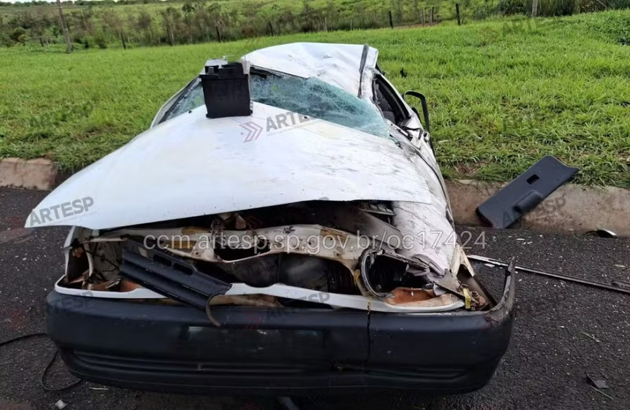 Capotamento na SP-300 deixa uma pessoa morta em Bauru