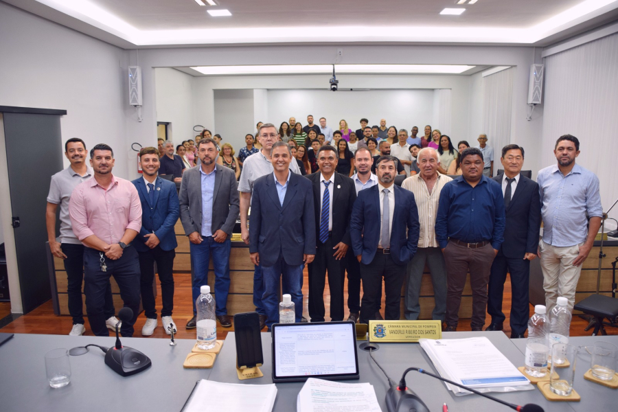 Câmara de Pompeia homenageia Associação Oásis pelos 20 anos de atuação