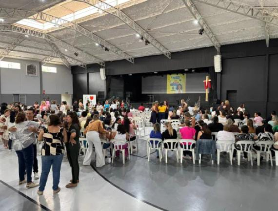 Pompeia reúne educadores e anuncia investimentos para o novo ano letivo da rede municipal