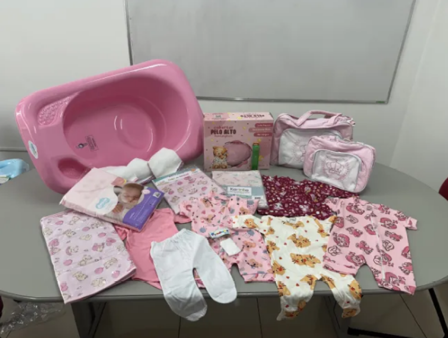 Fundo Social de Pompeia entrega cestas de bebê para gestantes do município