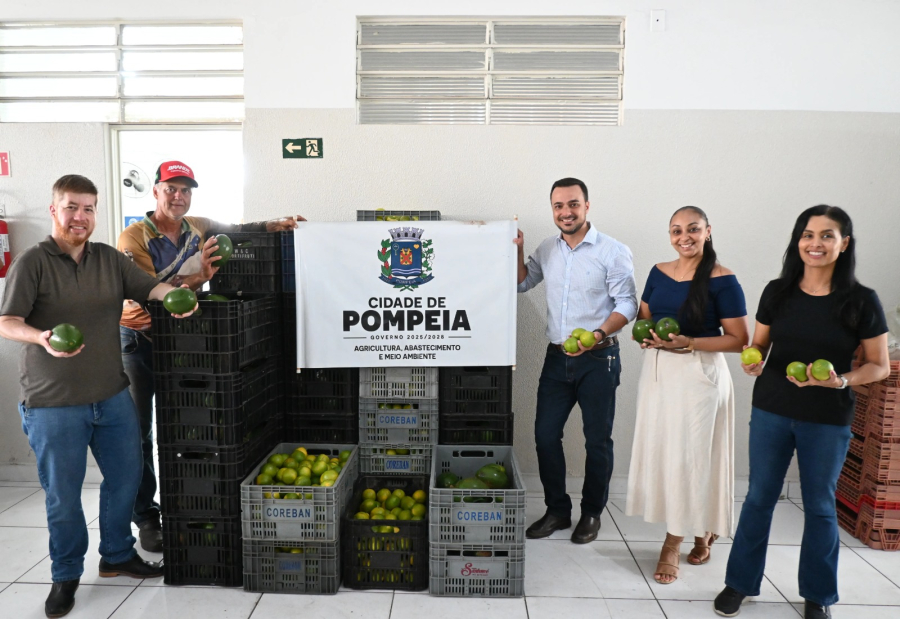 Pompeia inicia entrega do PAA com 1,9 tonelada de alimentos para famílias vulneráveis