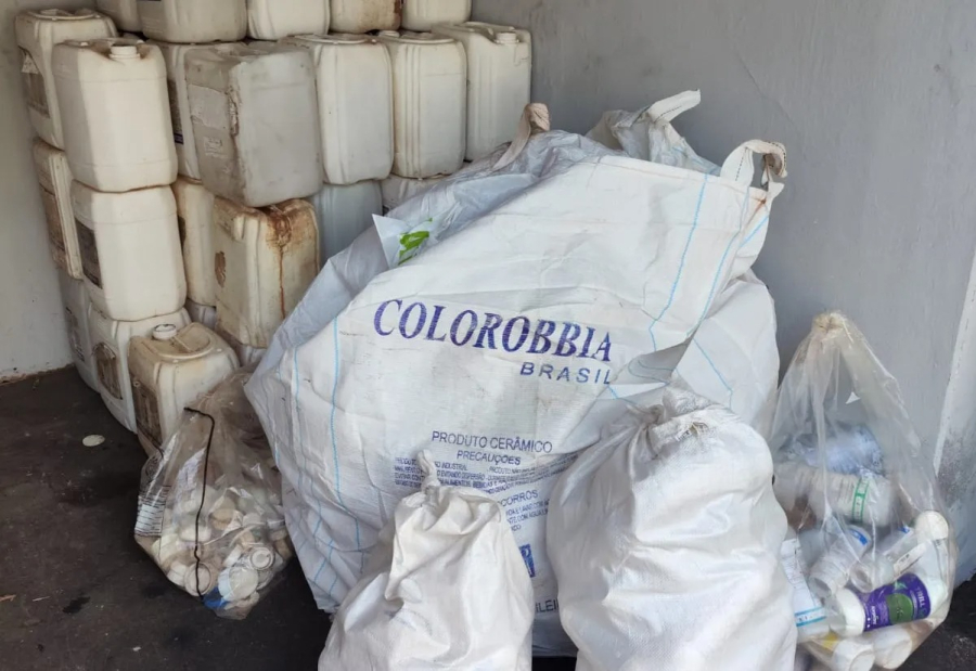 Pompeia recolhe centenas de embalagens de defensivos em ação ambiental