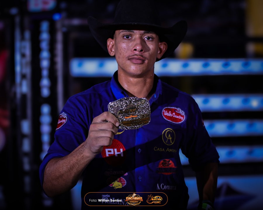 Peão de Pompeia conquista título no Zacarias Rodeio Show 2026
