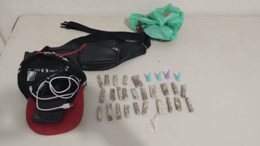 Homem é preso por tráfico de drogas no Centro de Oriente