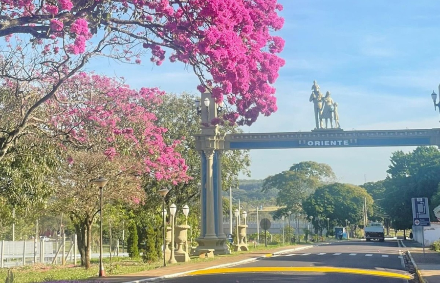 Prefeito de Oriente propõe reajuste de 5% e aumento no vale-alimentação dos servidores