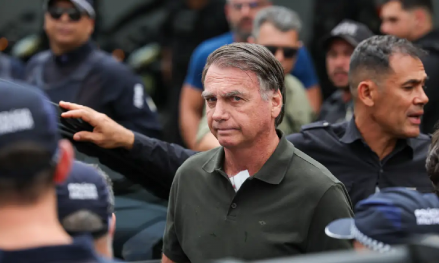 Defesa de Bolsonaro pede ao STF autorização urgente para cirurgia no ombro