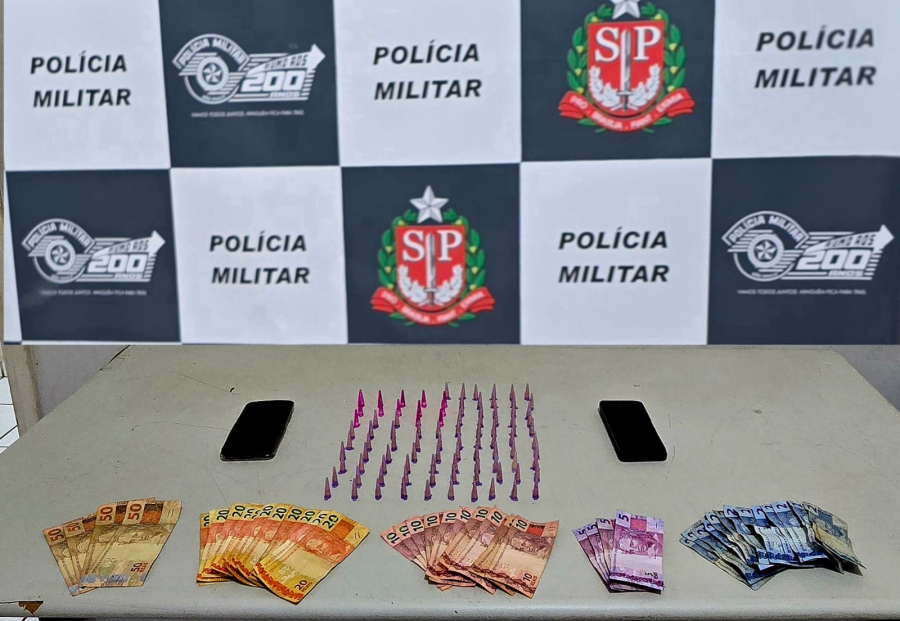 Tráfico em Pompéia: dupla é presa pela PM com drogas e dinheiro no Jardim Primavera