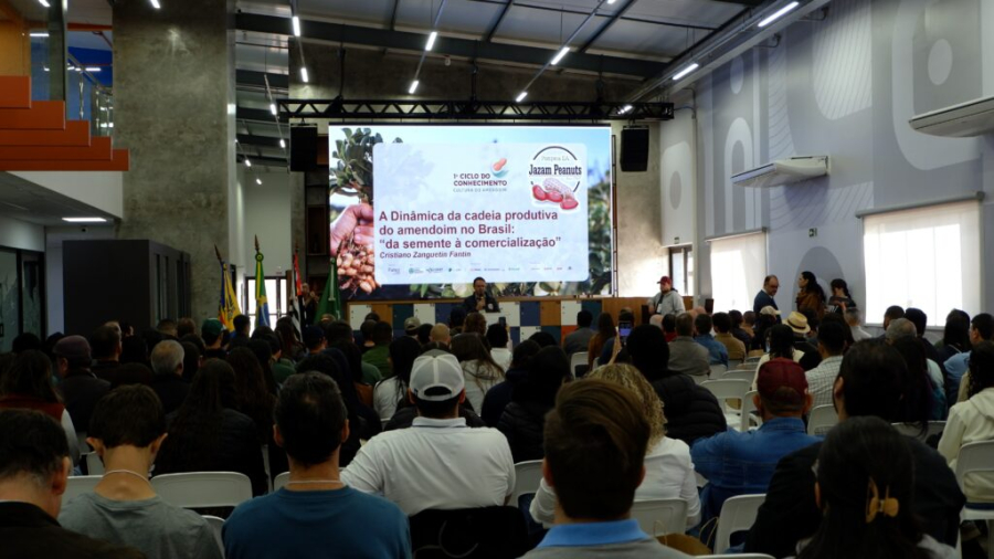 Fatec Pompeia promove evento sobre cultura do amendoim e reúne especialistas do agronegócio regional