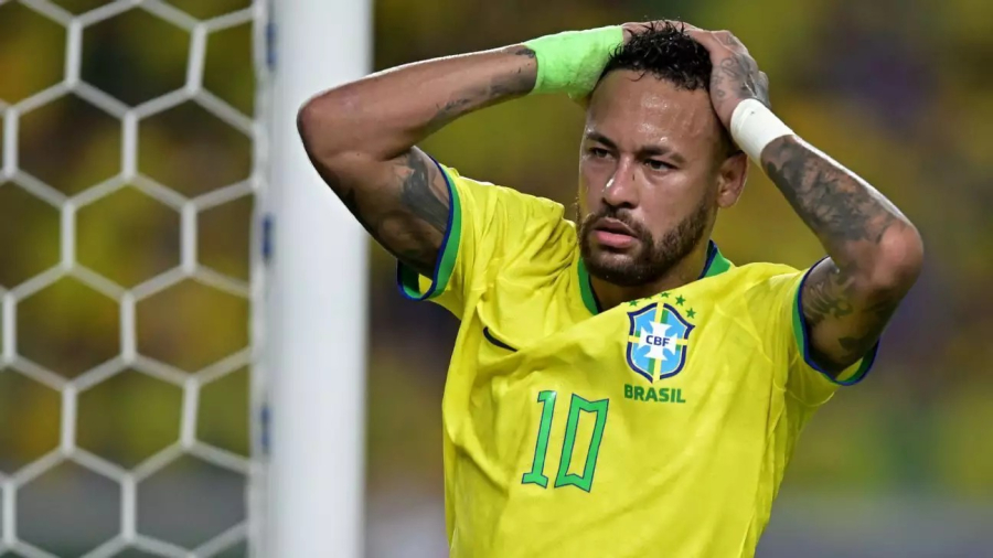 Neymar sofre lesão na panturrilha e deve ficar fora por até três semanas