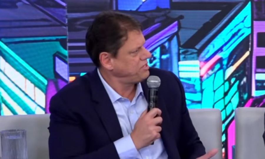Tarcísio ironiza gestão de Haddad na Fazenda e reacende embate político após eleição de 2022
