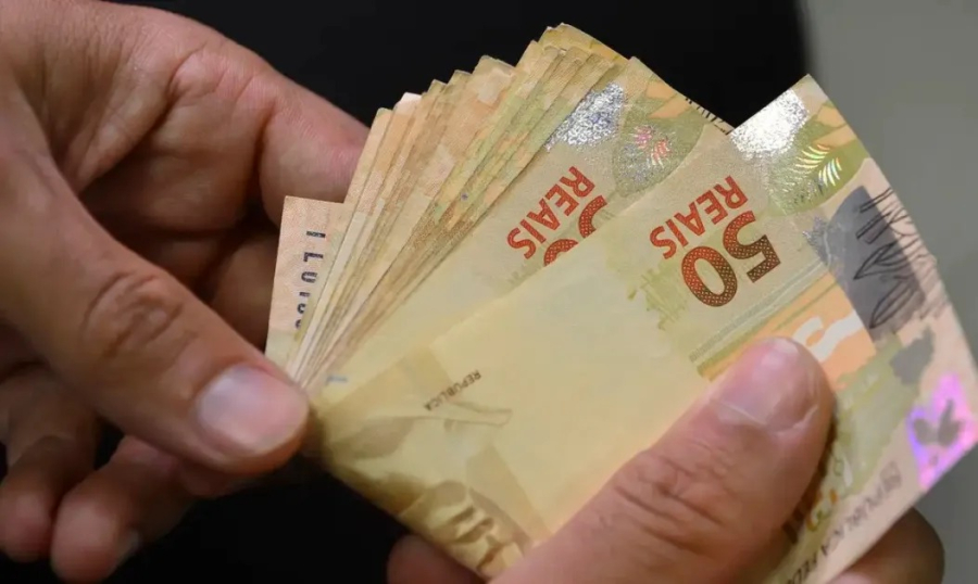 Abono salarial 2026: trabalhadores nascidos em julho e agosto já podem sacar o benefício