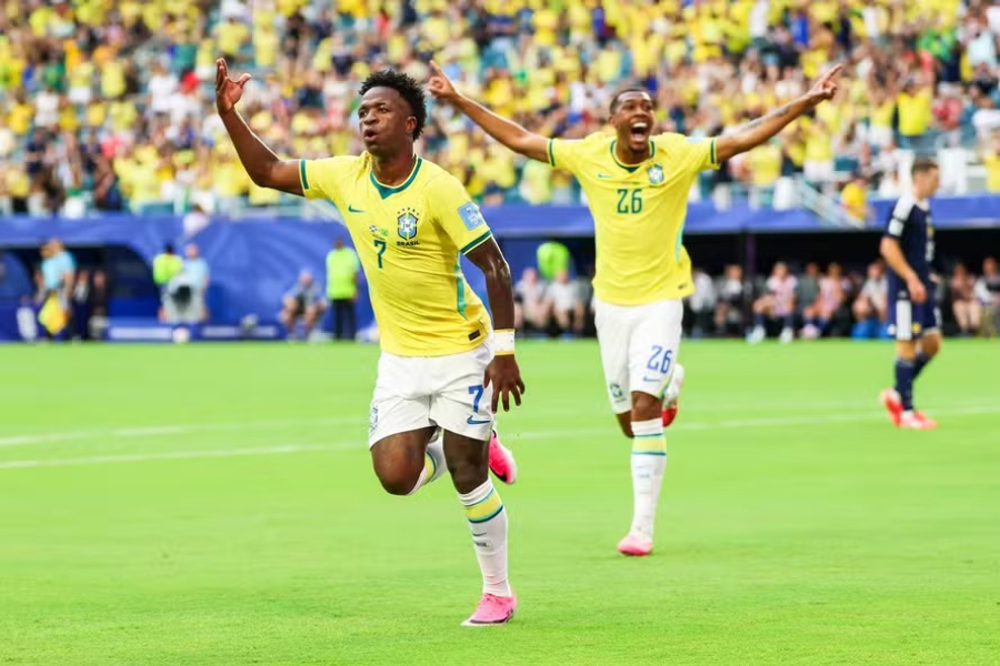 Brasil vence, garante liderança do grupo e Neymar volta a campo na Copa do Mundo