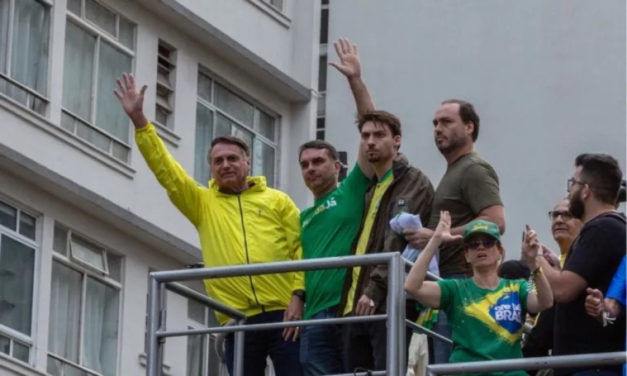 Moraes nega pedido para Bolsonaro receber filhos no Dia dos Pais