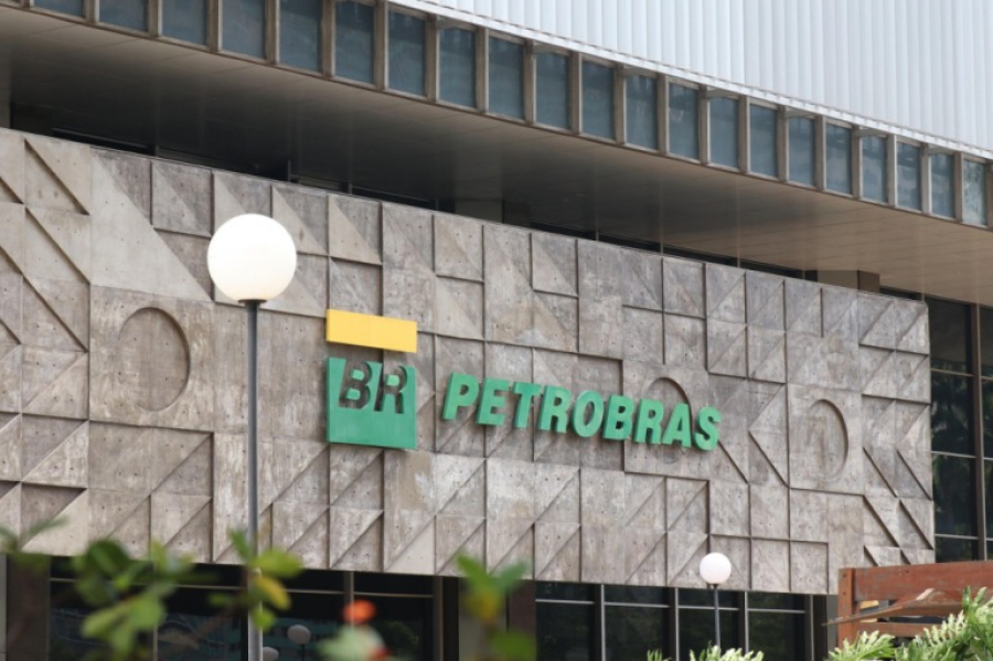 Petrobras registra lucro de R$ 52,4 bilhões no 2º trimestre, alta de 96,8%