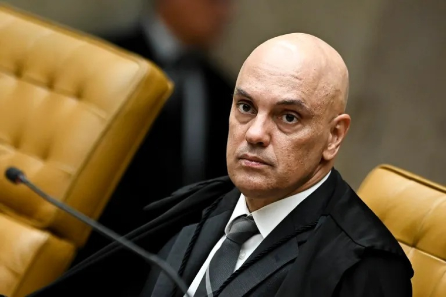 Moraes determina devolução de ‘penduricalhos’ pagos acima do teto em sete tribunais