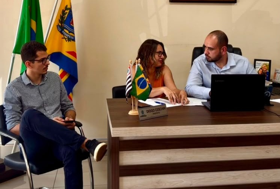 Pompeia participa de debate nacional sobre financiamento da educação municipal
