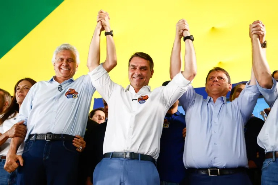 Flávio Bolsonaro amplia apoios para o 2º turno e reúne Zema, Caiado e União Brasil-PP