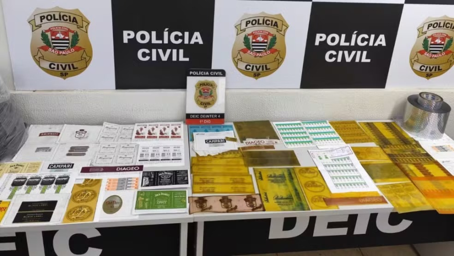 Dono de gráfica é preso em Bauru durante operação contra falsificação de bebidas