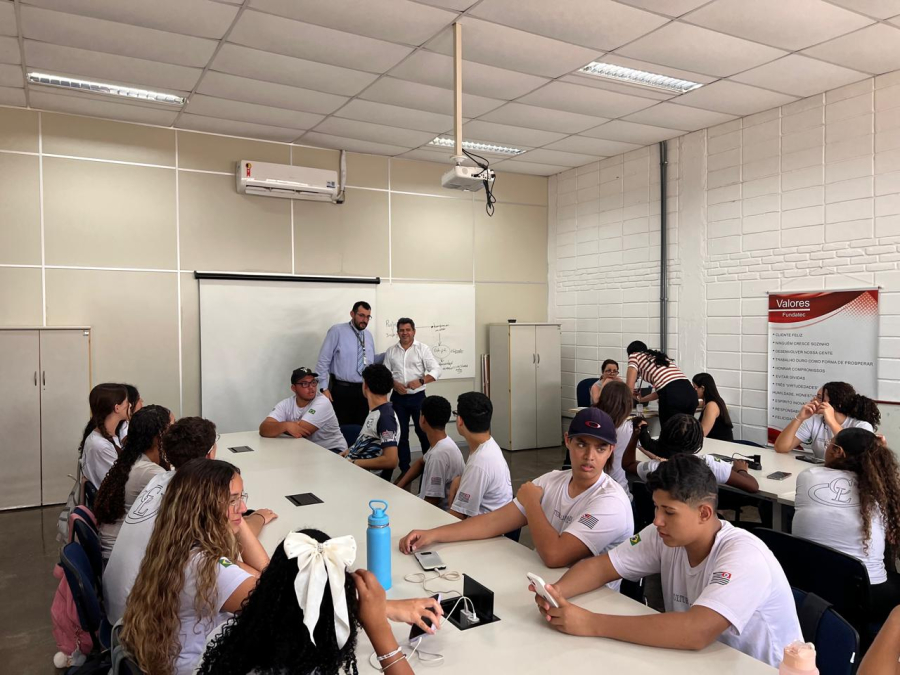 Senac de Marília leva curso profissionalizante a estudantes de Pompeia em parceria com a Escola Cultura e Liberdade